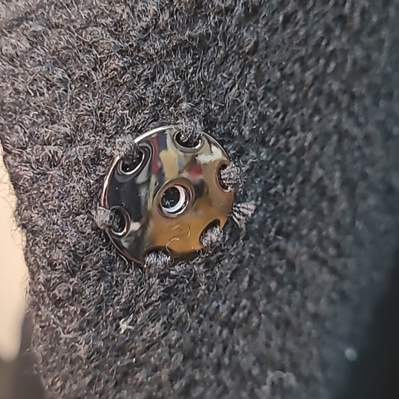 Calvin Klein women's black coat. Lined in black and silver satin. Size 12 - Picture 9 of 15